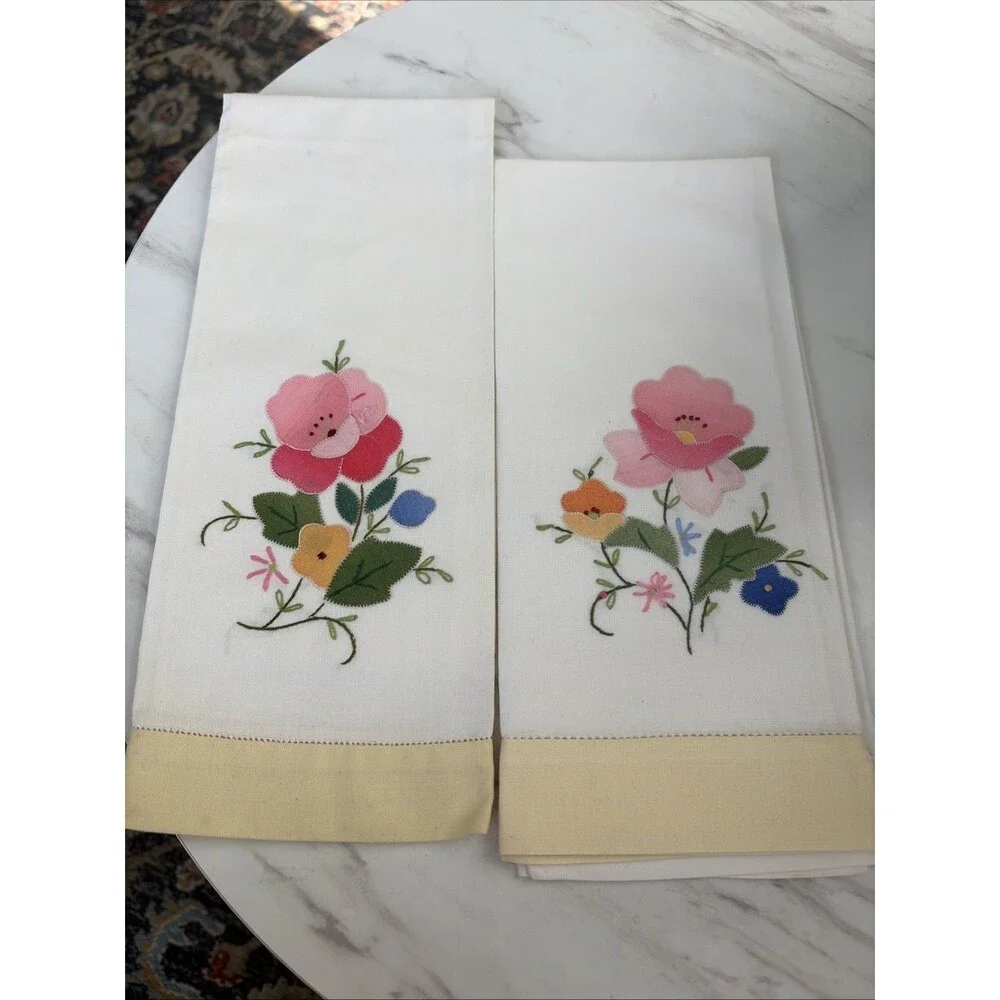 Lot of 6 Vintage Appliqued Flowers Pansy Embroidered Tea Towels